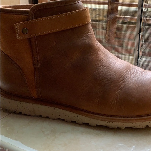 Ugg w Rella - Picture 3 of 4